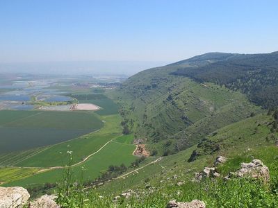 - אל עמק המעיינות והגלבוע