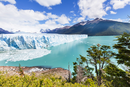 חצייה לארגנטינה - קלאפטה – הקרחון המתנפץ פריטו מורנו